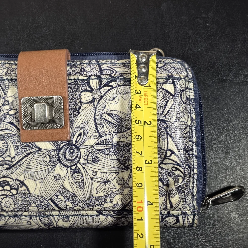 Sakroots Navy Spirit Desert Artist Circle Wtistlet Crosssbody No Strap